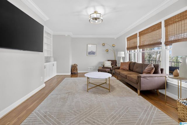 10 LANIER PLACE, Anniston, AL 36207