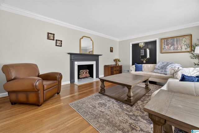 10 LANIER PLACE, Anniston, AL 36207