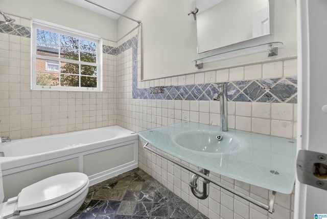 10 LANIER PLACE, Anniston, AL 36207