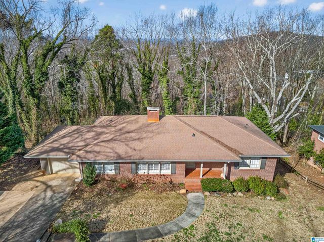 10 LANIER PLACE, Anniston, AL 36207