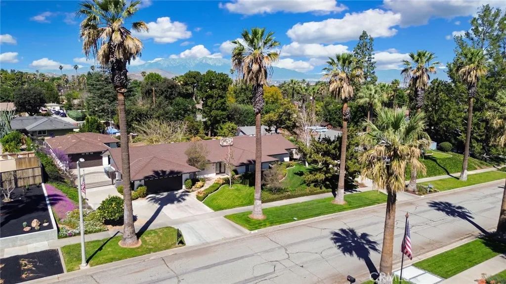 5531 Cornwall Avenue, Riverside, CA 92506