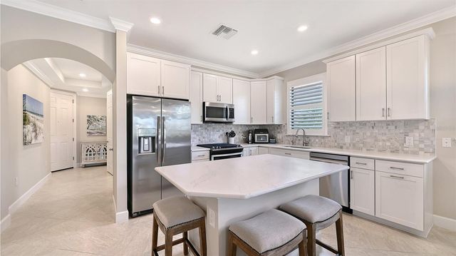 7636 KIRKLAND COVE, Bradenton, FL 34202