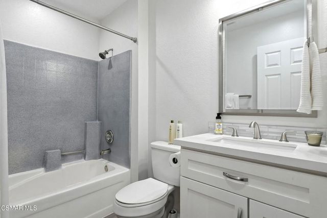 280 Ridgeton Lane A, Simi Valley, CA 93065