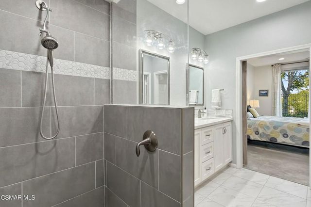 280 Ridgeton Lane A, Simi Valley, CA 93065