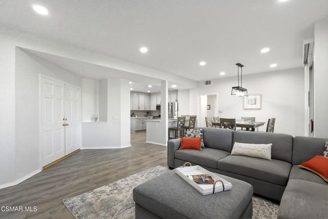 280 Ridgeton Lane A, Simi Valley, CA 93065