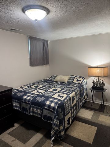 1322 Oak Park Avenue, Des Moines, IA 50313
