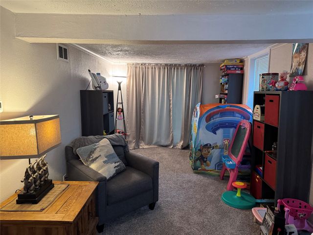 1322 Oak Park Avenue, Des Moines, IA 50313