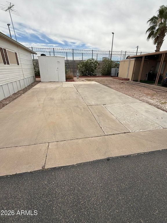 Image 1 of property listing at 417 E PALO VERDE Lane 105, Florence, AZ 85132