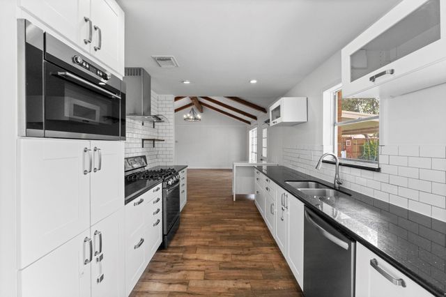 9735 Kemp Forest Drive, Houston, TX 77080