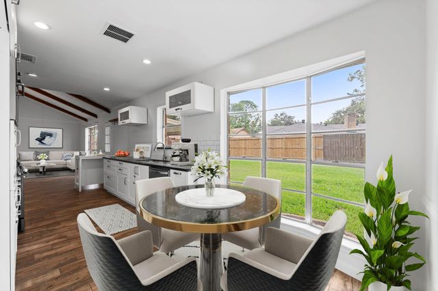 9735 Kemp Forest Drive, Houston, TX 77080