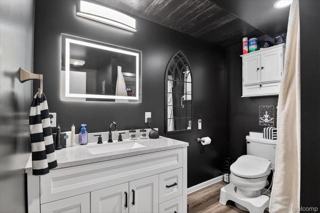 9474 Steephollow Drive, White Lake Charter Township, MI 48386