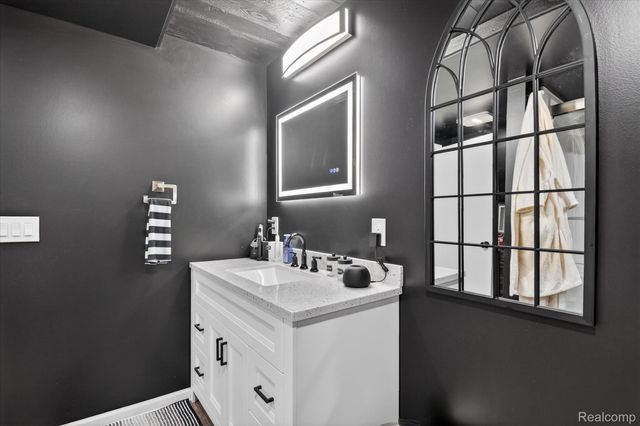 9474 Steephollow Drive, White Lake Charter Township, MI 48386