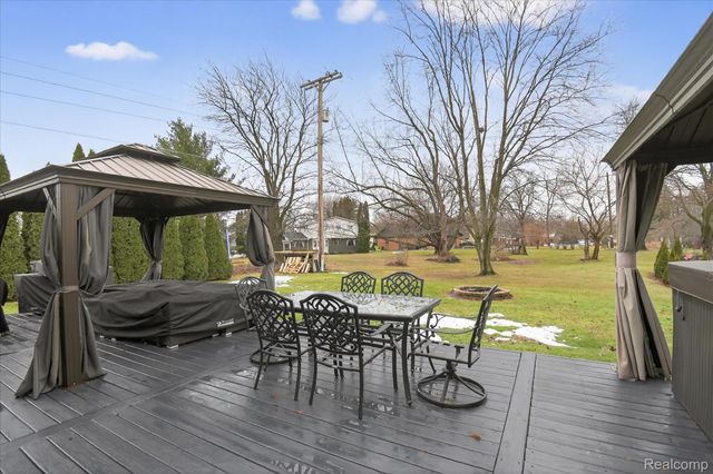 9474 Steephollow Drive, White Lake Charter Township, MI 48386