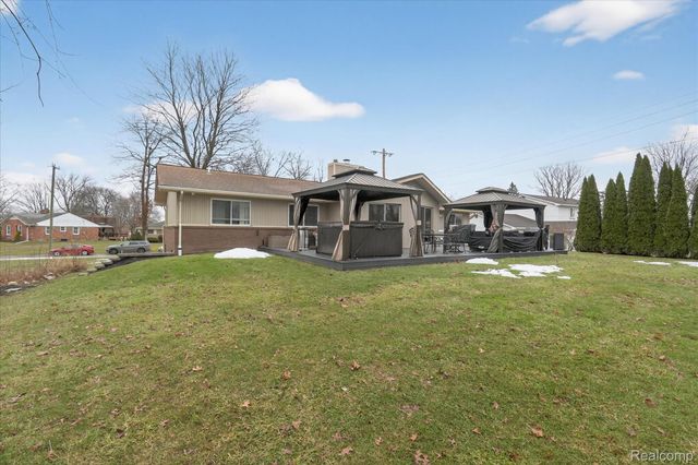 9474 Steephollow Drive, White Lake Charter Township, MI 48386