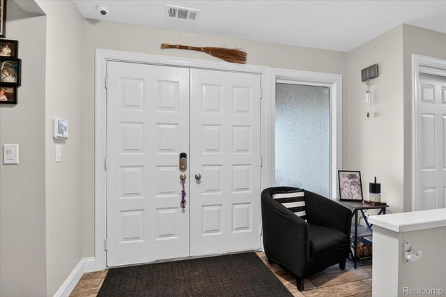 9474 Steephollow Drive, White Lake Charter Township, MI 48386