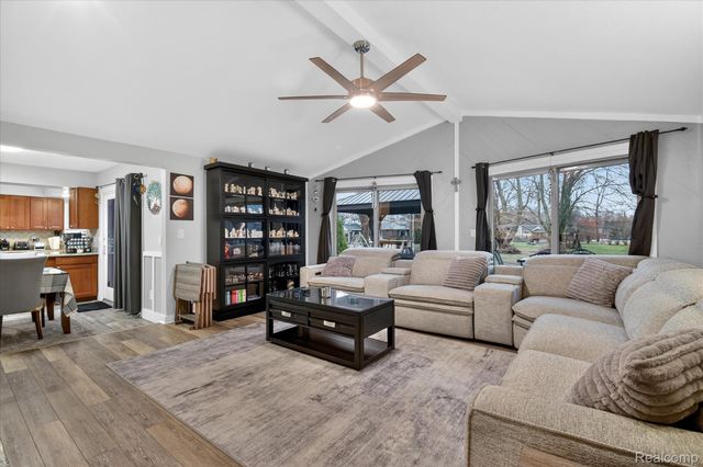 9474 Steephollow Drive, White Lake Charter Township, MI 48386