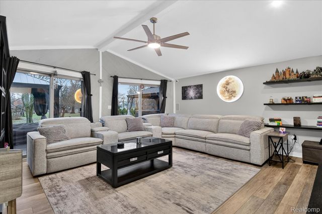 9474 Steephollow Drive, White Lake Charter Township, MI 48386