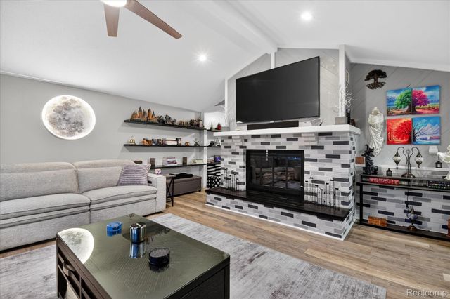 9474 Steephollow Drive, White Lake Charter Township, MI 48386