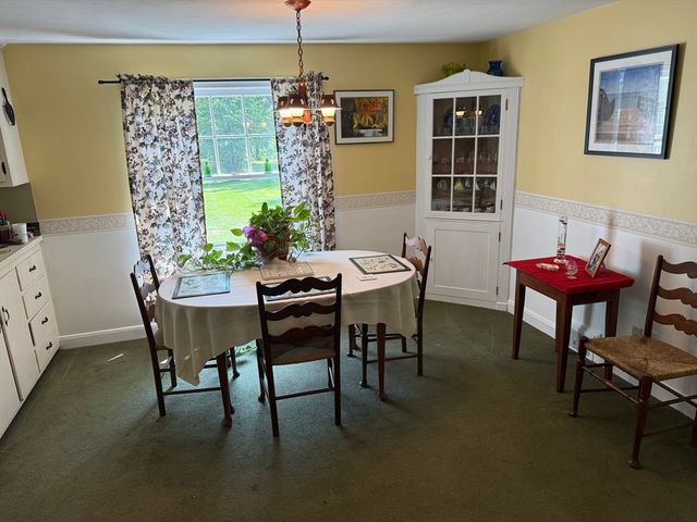 1030 South East Street, Amherst, MA 01002