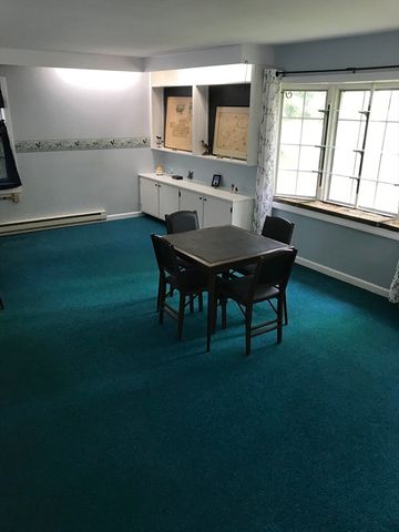 1030 South East Street, Amherst, MA 01002