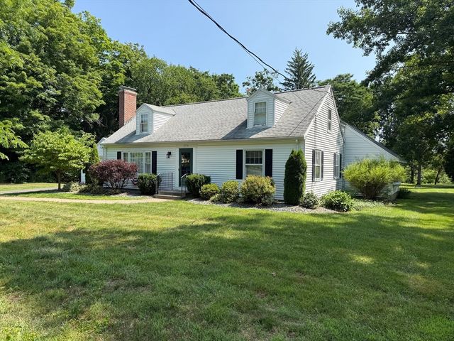 1030 South East Street, Amherst, MA 01002