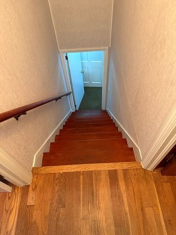 1030 South East Street, Amherst, MA 01002