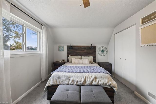 408 Coconut LN, Virginia Beach, VA 23452