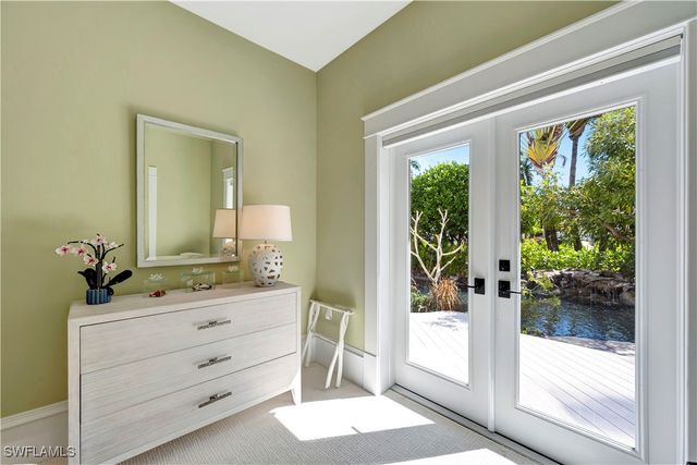 1375 Gordon DR, Naples, FL 34102