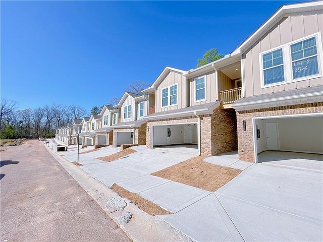 2586 Mills Commons Drive, Decatur, GA 30034