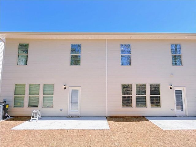 2586 Mills Commons Drive, Decatur, GA 30034