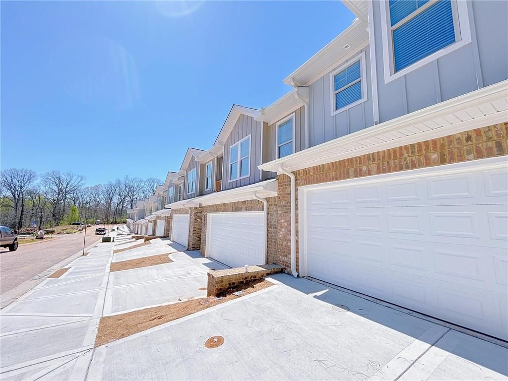 2586 Mills Commons Drive, Decatur, GA 30034