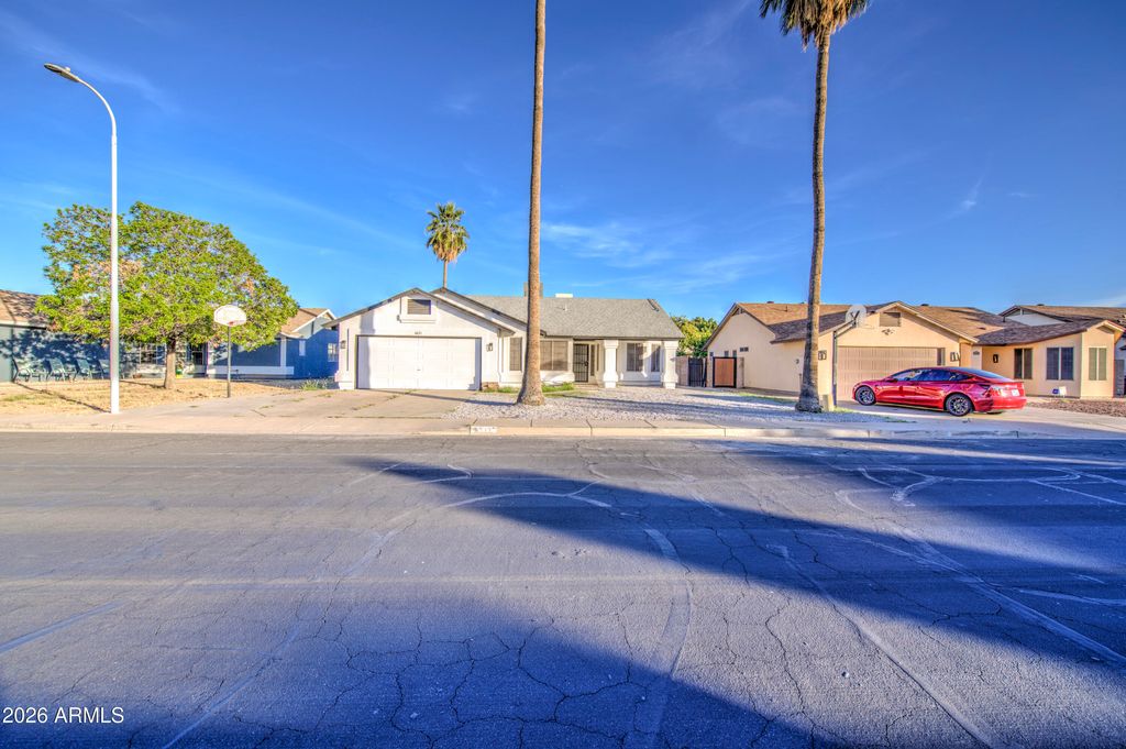 6631 N 85TH Avenue, Glendale, AZ 85305 — photo 2