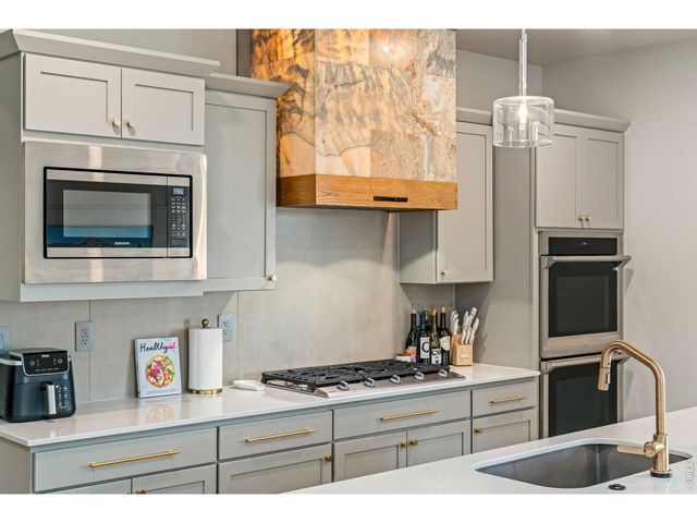 5018 Leopold Ln, Timnath, CO 80547