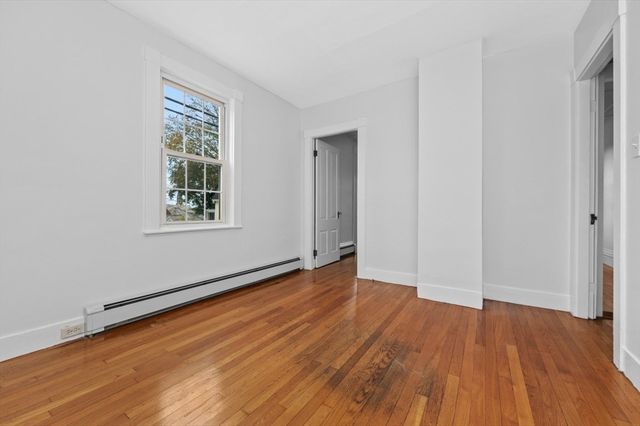 48 Franklin St, Peabody, MA 01960