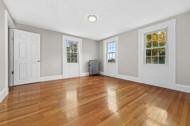 48 Franklin St, Peabody, MA 01960