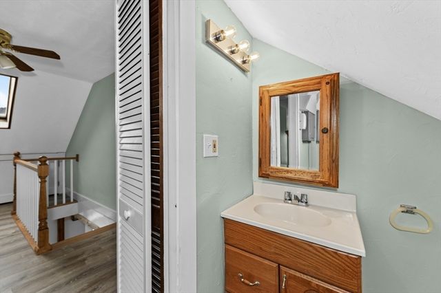 48 Franklin St, Peabody, MA 01960