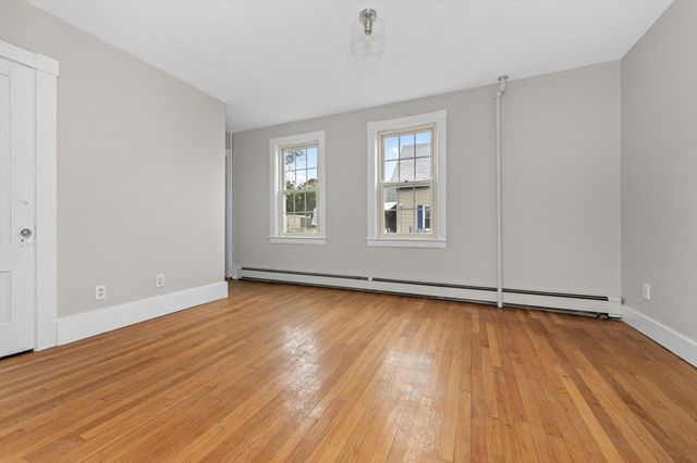 48 Franklin St, Peabody, MA 01960