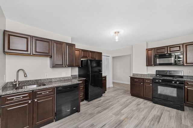 48 Franklin St, Peabody, MA 01960