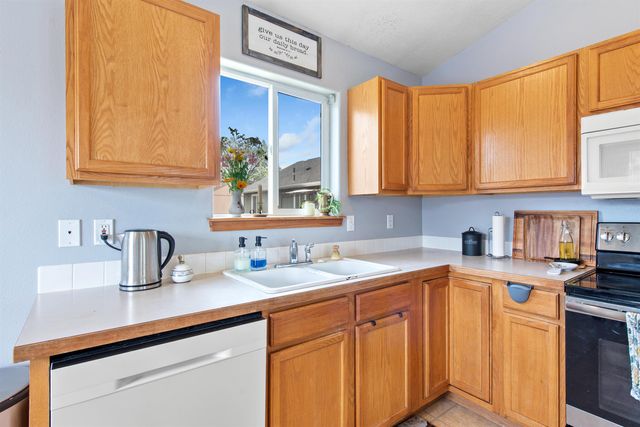 14309 E 25th Ln, Spokane Valley, WA 99037