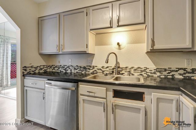 2940 Sun Spot Circle, Anchorage, AK 99507