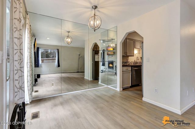 2940 Sun Spot Circle, Anchorage, AK 99507