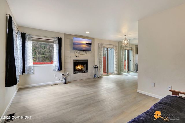 2940 Sun Spot Circle, Anchorage, AK 99507