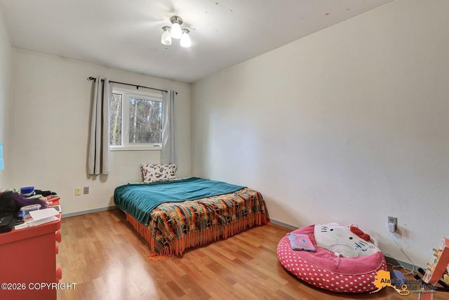 2940 Sun Spot Circle, Anchorage, AK 99507