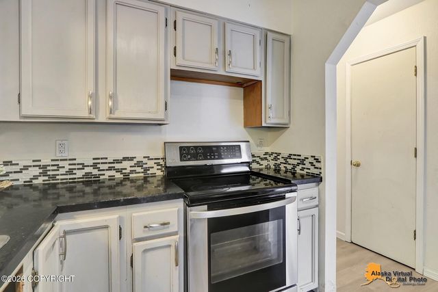 2940 Sun Spot Circle, Anchorage, AK 99507