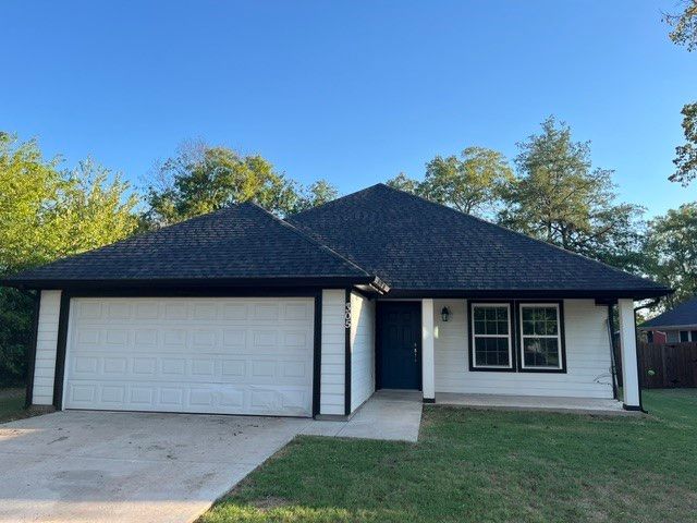305 W Houston Street, Leonard, TX 75452
