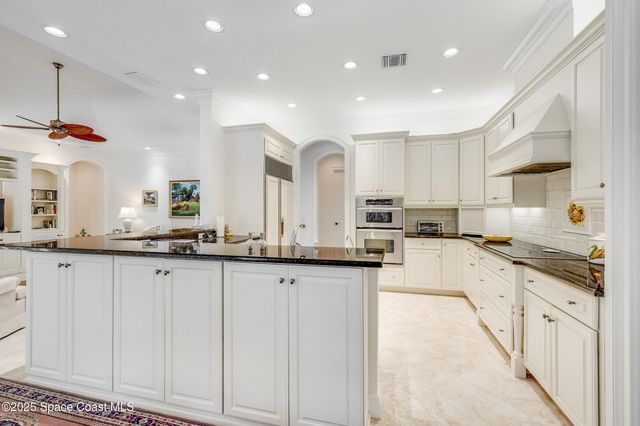 409 S Palm Island Circle, Indian River Shores, FL 32963