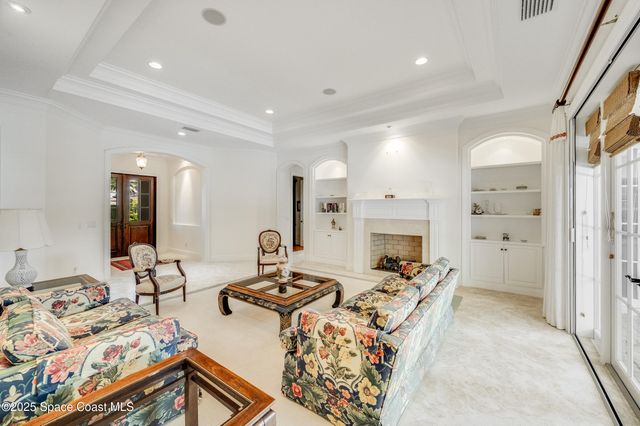 409 S Palm Island Circle, Indian River Shores, FL 32963