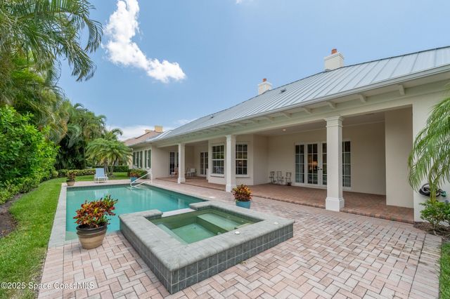 409 S Palm Island Circle, Indian River Shores, FL 32963