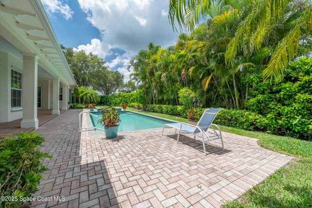 409 S Palm Island Circle, Indian River Shores, FL 32963