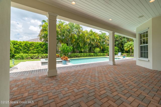 409 S Palm Island Circle, Indian River Shores, FL 32963